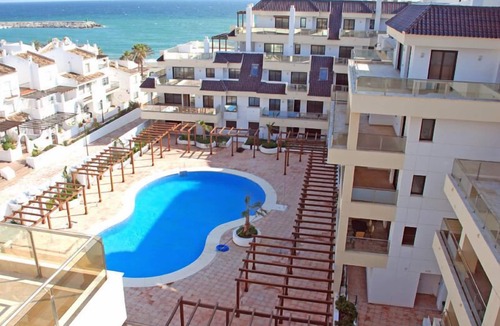 Castillo de Sabinillas Apartment | Duquesa (El Castillo, Manilva) BeachFront complex/GF2Bed2Bath/AirCon/WiFI/Garage