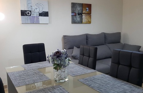 Centro Comercial Apartment | Eduardo Lucena 5, Flamenco
