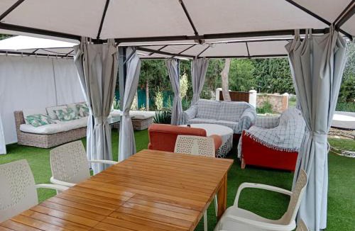 Guadamur House | El Ñeru-con piscina a 10 minutos de Puy du Fou Toledo