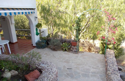 Las Negras Apartment | EL ALGARROBO Small studio with pleasant garden close to the sea