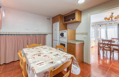 Navarredonda de Gredos House | El Arroyuelo I – Charming Rural House with Private Terrace in Ávila