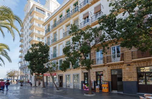 Old Town Apartment | El Balcon de MORET by Cadiz4Rentals