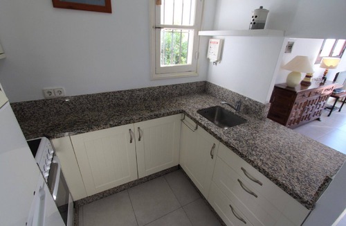 Nerja Apartment | El Capistrano, Nerja 2 bedroom apartment with south facing private garden