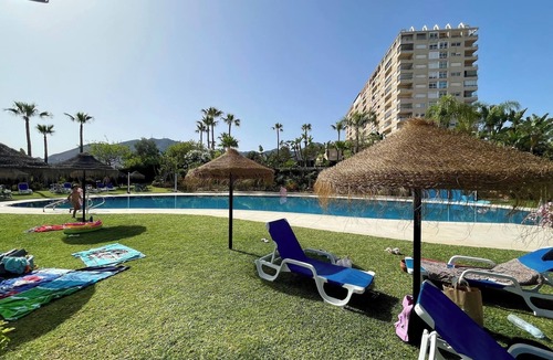 Torrequebrada Ski Chalet | El Coloso de SteraM FLATS Benalmadena