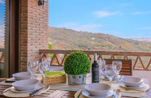 Alcaucin Villa | El Encinar de Alcaucín by Ruralidays