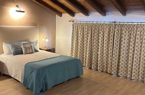 El Raso Ski Chalet | El Labrao . Casa de Campo Estilo Rústico en la Parte Sur de la Sierra de Gredos