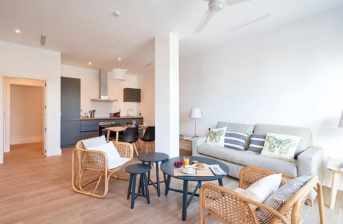 Palmones Apartment | El Limonar 2: Portentoso Apartamento con Terraza