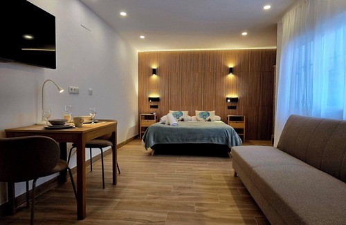 Pedregalejo Hostel | El Nogal Home - Hostel