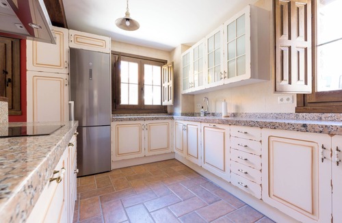 Laguna de Cameros House | El Palomar del Abuelo - Spacious rural house with terrace and garden in La Rioja