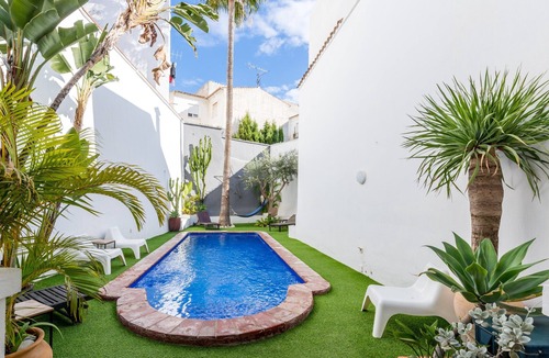 Rio Velez House | El Patio Andaluz – House with Pool for Groups (13 Guests) in Vélez-Málaga