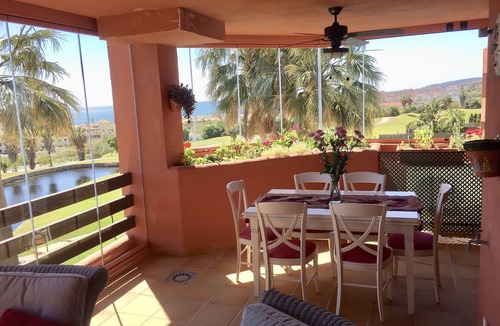 Casares Apartment | El Patio de Doña Julia Stunning front line 18th hole & full Sea views