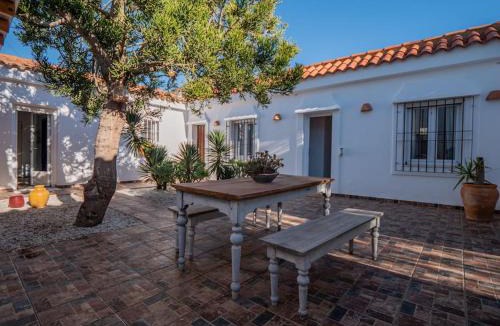 Pujaire House | El patio del Fraile