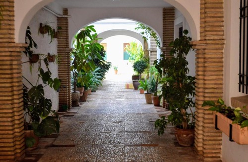 La Trinidad-San Juan y Todos los Santos Apartment | El Patio De La Aljama