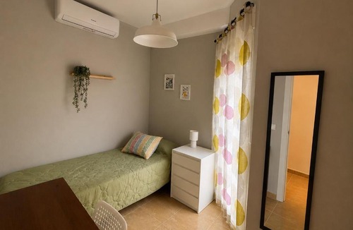 Las Lagunas Apartment | El patio de los Lirios