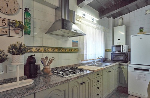 Hornachuelos House | El Refugio Country House with Pool, BBQ, Mountain Views and Wi-Fi in Natural Park