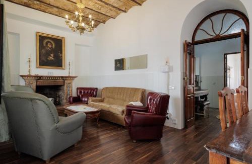 Tocina House | El Rincón Del Comendador