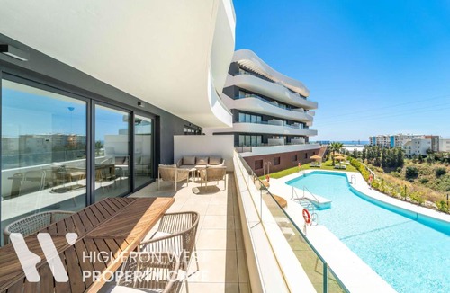Fuengirola Apartment | El Sol Sur - South-Facing Terrace with Pool Views, Fuengirola