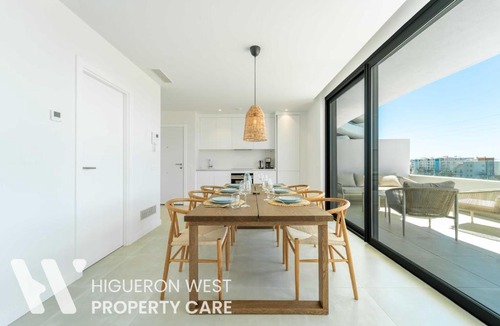 Fuengirola Apartment | El Sol Sur - South-Facing Terrace with Pool Views, Fuengirola