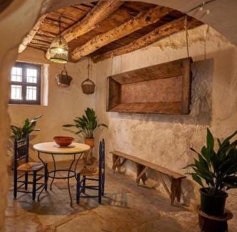 Fuenteheridos House | El Tragaluz I