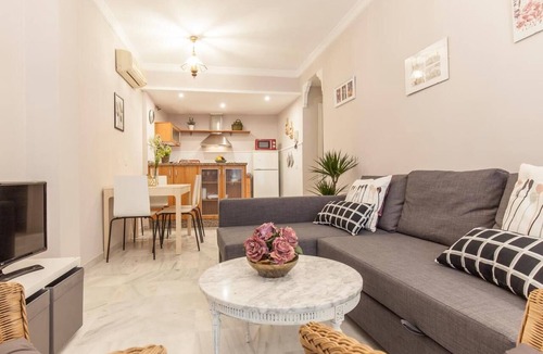 San Bartolome Apartment | Elegant 2 BR in the heart of Seville.A/C/WIFI AV