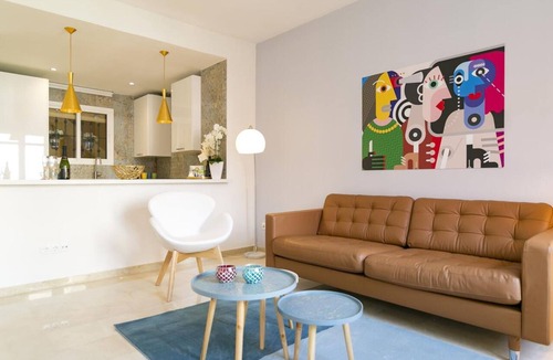 La Victoria Apartment | Elegant apartment in Malaga with rooftop pool