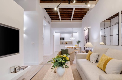 La Victoria Apartment | Elegant Minimalist Apartment in Málaga