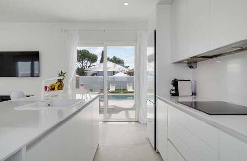 Poblado Sancti Petri Villa | Elena Sea Villa with Private Pool, Wi-Fi, and Air Conditioning
