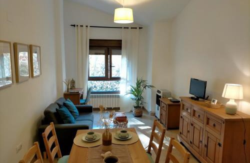 Pinos Genil Apartment | Encantador Apartamento cerca de Sierra Nevada y la Alhambra
