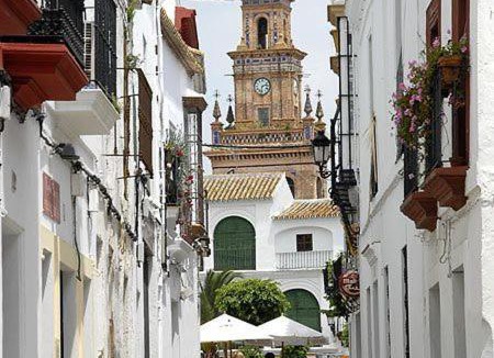 Carmona Apartment | Encanto Histórico en Carmona - Estudio Bajo a un paso de Sevilla by beBalmy