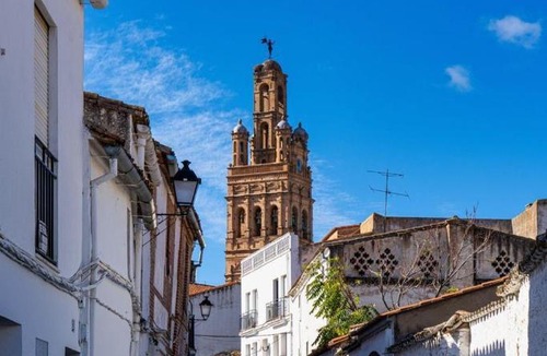 Carmona Apartment | Encanto Histórico en Carmona - Estudio Bajo a un paso de Sevilla by beBalmy