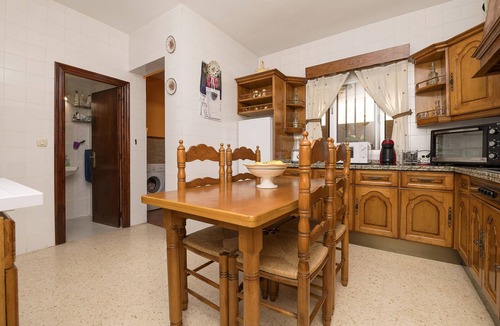 Arcos de la Frontera Ski Chalet | Enjoy Arcos - Three Bedroom Chalet, Sleeps 5