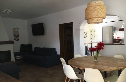 Chiclana de la Frontera Villa | Enjoy the home just like me.