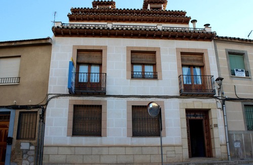 Consuegra Apartment | Entrada Apartment in Consuegra, Don Quijote Route