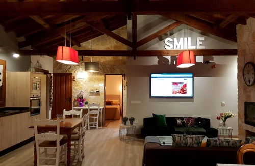 Revenga Cottage | Entre Acebedas Country House, Segovia, 1 hour from Madrid, with a fireplace. PRIVATE bathrooms.