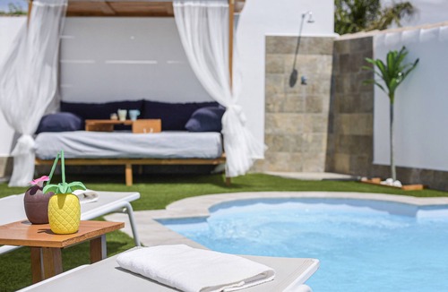 San Ambrosio House | Casa Caramelo with Mountain Views and Private Pool – Families Only