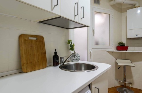 San Sebastian de los Reyes House | Tranquillity Near Madrid and the Airport