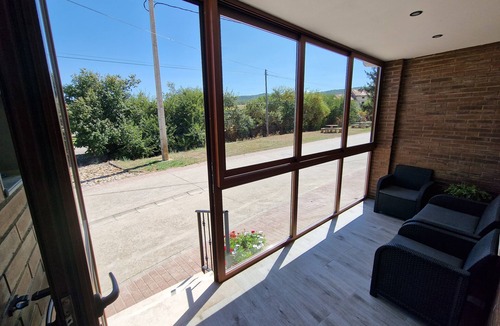Villarta Ski Chalet | Chalet with barbecue, garden and indoor swimming pool next to the mountains