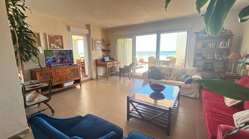 Punta del Moral Apartment | Espectacular Atico Frente Al Mar