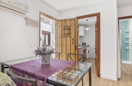 El Puerto de Santa Maria House | "Espelete" Vacation Home with Shared Terrace