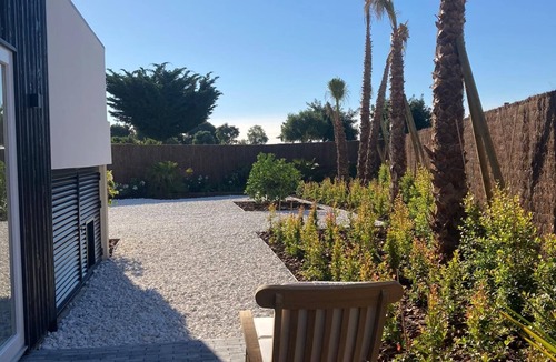 Estepona House | Estepona - Sleeps 8 - Pool - Pet Friendly - Garden