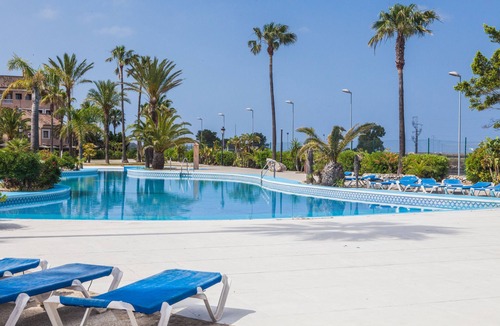 Centro Comercial Bahia Sur Apartment | Estudios Turisticos Bahia Sur