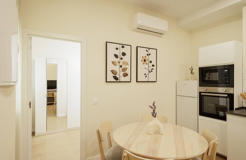 Huerta de Santa Teresa Apartment | Exclusive 2-Bedroom Apartment in Central Seville