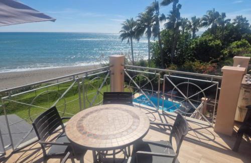 Almayate Bajo Apartment | Exclusive Beachfront Penthouse
