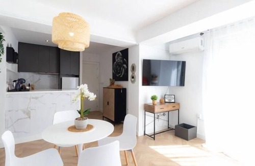 Figares Apartment | Exclusive penthouse on the banks of the River Genil