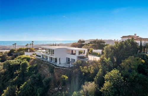 Benahavis Villa | Exclusive VILLA IMAGINE MARBELLA by IMAGINEMARBELLA, breathtaking panoramic sea views heated infinity pool