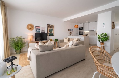 Puerto de la Duquesa Apartment | Experience Elevated Living at this Pure South Penthouse