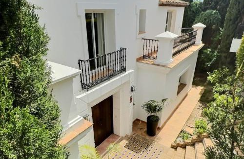 Benahavis Villa | Fabulous 8-bedroom Andalucian family Villa with panoramic vistas of La Concha Marbella