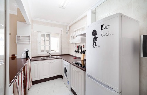 Conil de la Frontera City Center Apartment | Family Apartment "Goya 1º" in a Quiet Location