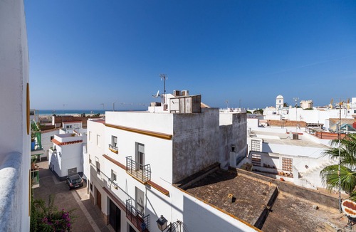 Conil de la Frontera City Center Apartment | Family Apartment "Goya 1º" in a Quiet Location