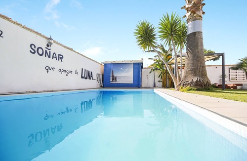 Chiclana de la Frontera House | Family Chalet with Private Pool and Air Conditioning